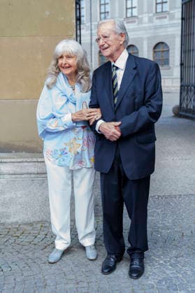 Wilfried Klaus mit Ehefrau Wera Klaus bei der Verleihung vom 25. Friedenspreis des Deutschen Films - Die Brücke 2026 im CuvilliÃ s-Theater. München, 23.06.2026 *** Wilfried Klaus with his wife, Wera Klaus, at the 25th German Film Peace Prize Die Brücke 2026 ceremony at the Cuvilliés Theater in Munich, June 23, 2026,detected_source_language Foto:xN.xKolinzx xFuturexImagex friedenspreis_6614
