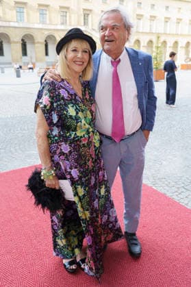 Patricia Riekel und Helmut Markwort bei der Verleihung vom 25. Friedenspreis des Deutschen Films - Die Brücke 2026 im CuvilliÃ s-Theater. München, 23.06.2026 *** Patricia Riekel and Helmut Markwort at the 25th German Film Peace Prize Die Brücke 2026 ceremony at the Cuvilliés Theater in Munich, June 23, 2026,detected_source_language Foto:xN.xKolinzx xFuturexImagex friedenspreis_6630