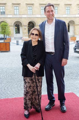 Elisabeth Endriss und Georg Eisenreich bei der Verleihung vom 25. Friedenspreis des Deutschen Films - Die Brücke 2026 im CuvilliÃ s-Theater. München, 23.06.2026 *** Elisabeth Endriss and Georg Eisenreich at the 25th German Film Peace Prize Die Brücke 2026 ceremony at the Cuvilliés Theater in Munich, June 23, 2026,detected_source_language Foto:xN.xKolinzx xFuturexImagex friedenspreis_6696