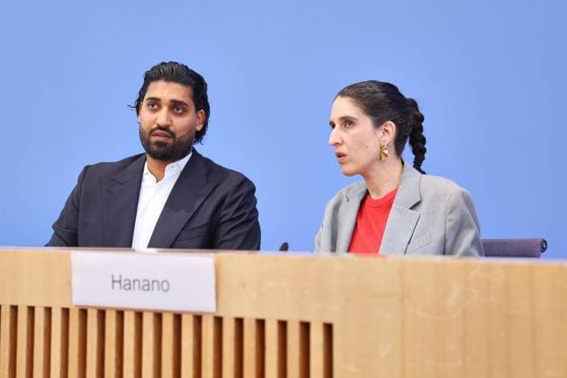 Berlin, Deutschland, 24.06.2026: Bundespressekonferenz: Vorstellung des zivilgesellschaftlichen Lagebildes antimuslimischer Rassismus und Fallzahlen 2025: (L-R) Said Etris Hashemi, Autor, Initiative 19. Februar Hanau, Bundesvorsitzender des Verbandes binationaler Familien und Partnerschaften (iaf) und Rima Hanano, Co-Geschäftsführerin von CLAIM *** Berlin, Germany, June 24, 2026 Federal Press Conference Copyright: xdtsxNachrichtenagenturx dts_124716