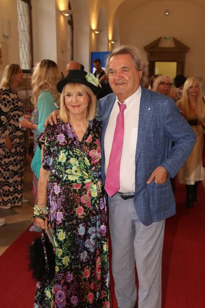 Patricia Riekel und Helmut Markwort bei der 25. Verleihung des Friedenspreises des Deutschen Films Die Brücke im Cuvillies Theater. München, 23.06.2026 *** Patricia Riekel and Helmut Markwort at the 25th presentation of the German Film Peace Prize Die Brücke at the Cuvillies Theater in Munich, June 23, 2026,detected_source_language Copyright: xAgenturxMatthiasxWehnertx xM.xGränzdörferx