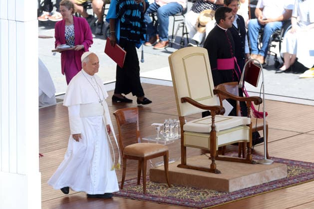 IPA86002961 - Vatican City - Italy, June 24, 2026: Pope Leo XIV presides over the Wednesday General Audience in St. Peter™s Square. This morning, thousands of faithful and pilgrims from around the world gathered in St. Peter™s Square to attend the Wednesday General Audience with Pope Leo XIV. It was a moment of prayer, listening, and fellowship that filled the square with hope, reflection, and joy.  Copyright: xmarcoxiacobuccix xmarcoxiacobuccix 86002961