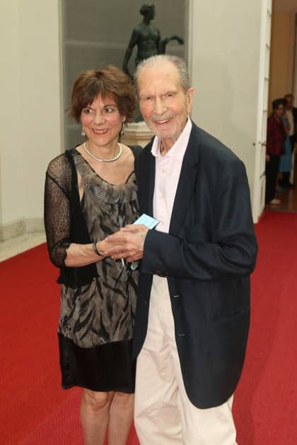 Salome Kammer und Edgar Reitz bei der 25. Verleihung des Friedenspreises des Deutschen Films Die Brücke im Cuvillies Theater. München, 23.06.2026 *** Salome Kammer and Edgar Reitz at the 25th German Film Peace Prize ceremony for Die Brücke at the Cuvillies Theater in Munich, June 23, 2026,detected_source_language Copyright: xAgenturxMatthiasxWehnertx xM.xGränzdörferx
