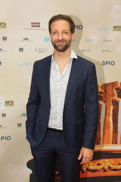 Dominik Maringer bei der 25. Verleihung des Friedenspreises des Deutschen Films Die Brücke im Cuvillies Theater. München, 23.06.2026 *** Dominik Maringer at the 25th presentation of the German Film Peace Prize for Die Brücke at the Cuvillies Theater in Munich, June 23, 2026,detected_source_language Copyright: xAgenturxMatthiasxWehnertx xM.xGränzdörferx