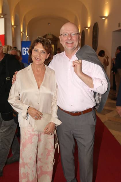 Janina Hartwig und Alexander Putz bei der 25. Verleihung des Friedenspreises des Deutschen Films Die Brücke im Cuvillies Theater. München, 23.06.2026 *** Janina Hartwig and Alexander Putz at the 25th German Film Peace Prize Die Brücke ceremony at the Cuvillies Theater in Munich, June 23, 2026,detected_source_language Copyright: xAgenturxMatthiasxWehnertx xM.xGränzdörferx