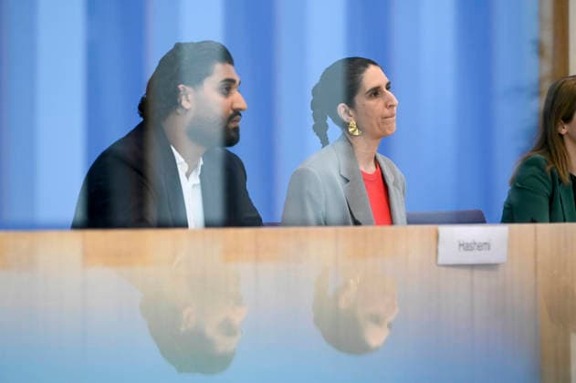 ABB BPK- Said Etris Hashemi, Autor, Initiative 19. Februar Hanau, Bundesvorsitzender des Verbandes binationaler Familien Partnerschaften Rima Hanano, Co-Geschäftsführerin von CLAIM bei der Veroeffentlichung des Berichts Vorstellung des zivilgesellschaftlichen Lagebildes antimuslimischer Rassismus und Fallzahlen 2025 auf der BPK Bundespressekonferenz am 24.06.2026 in Berlin Berlin Deutschland *** ABB BPK Said Etris Hashemi, author, February 19 Hanau Initiative; Rima Hanano, Federal Chair of the Association of Binational Family Partnerships; Co-Executive Director of CLAIM, at the release of the report Overview of Anti-Muslim Racism in Civil Society and Case Statistics for 2025 at the BPK Federal Press Conference on June 24, 2026, in Berl