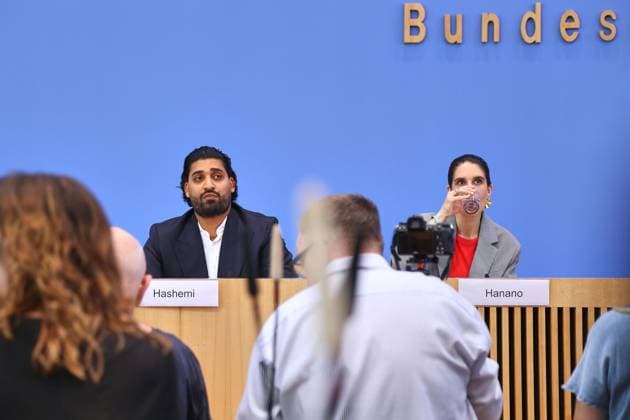 Berlin, Deutschland, 24.06.2026: Bundespressekonferenz: Vorstellung des zivilgesellschaftlichen Lagebildes antimuslimischer Rassismus und Fallzahlen 2025: (L-R) Said Etris Hashemi, Autor, Initiative 19. Februar Hanau, Bundesvorsitzender des Verbandes binationaler Familien und Partnerschaften (iaf) und Rima Hanano, Co-Geschäftsführerin von CLAIM *** Berlin, Germany, June 24, 2026 Federal Press Conference Copyright: xdtsxNachrichtenagenturx dts_124725