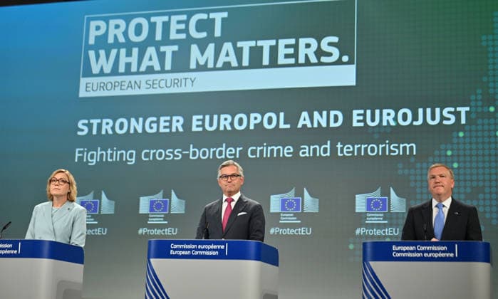 European Commission holds press conference on Law Enforcement and Criminal Justice Package BRUSSELS, BELGIUM - JUNE 24: Executive Vice-President of the European Commission Henna Virkkunen (L), European Commissioner for Internal Affairs and Migration Magnus Brunner (C) and European Commissioner for Democracy, Justice, Rule of Law and Consumer Protection Michael McGrath (R) attend a press conference on the Law Enforcement and Criminal Justice Package in Brussels, Belgium, on June 24, 2026. Dursun Aydemir Anadolu Brussels Belgium. Editorial use only. Please get in touch for any other usage.  Copyright: x2026xAnadoluxDursunxAydemirx