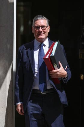 June 24, 2026, London, England, United Kingdom: British Prime Minister Sir Keir Starmer departs 10 Downing Street for the House of Commons to attend the Prime Minister s Questions. London United Kingdom  - ZUMAa279 20260624_zsp_a279_004 Copyright: xZeynepxDemirxAslimx