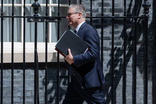 June 24, 2026, London, England, United Kingdom: UK Prime Minister KEIR STARMER departs 10 Downing Street in central London ahead of Prime Minister s Questions in the House of Commons. London United Kingdom - ZUMAk172 20260624_zip_k172_013 Copyright: xThomasxKrychx