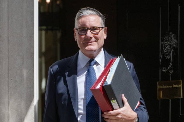 June 24, 2026, London, England, United Kingdom: UK Prime Minister KEIR STARMER departs 10 Downing Street in central London ahead of Prime Minister s Questions in the House of Commons. London United Kingdom - ZUMAk172 20260624_zip_k172_001 Copyright: xThomasxKrychx