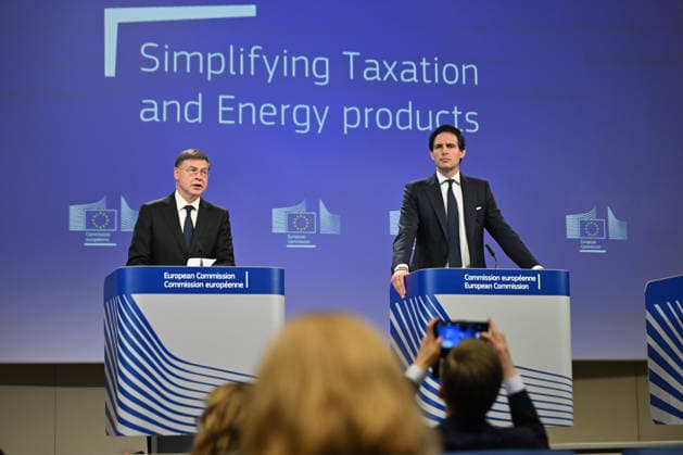 European Commission members Valdis Dombrovskis and Wopke Hoekstra hold a press conference in Brussels BRUSSELS, BELGIUM - JUNE 24: European Commission Executive Vice-President for Economy Valdis Dombrovskis (L) and European Commissioner Wopke Hoekstra (R) hold a joint press conference on taxation and energy products legislation in Brussels, Belgium, on June 24, 2026. Dursun Aydemir Anadolu Brussels Belgium. Editorial use only. Please get in touch for any other usage.  Copyright: x2026xAnadoluxDursunxAydemirx