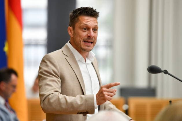 Es findet die Plenarsitzung im Saarländischen Landtag in Saarbrücken am Mittwoch (24.06.2026) statt. Im Bild: Raphael Schäfer, MdL (CDU) *** The plenary session of the Saarland State Parliament will take place in Saarbrücken on Wednesday, June 24, 2026. Pictured bub