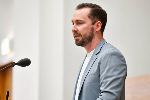 Es findet die Plenarsitzung im Saarländischen Landtag in Saarbrücken am Mittwoch (24.06.2026) statt. Im Bild: David Maass, MdL (SPD) *** The plenary session of the Saarland State Parliament will take place in Saarbrücken on Wednesday, June 24, 2026. Pictured bub