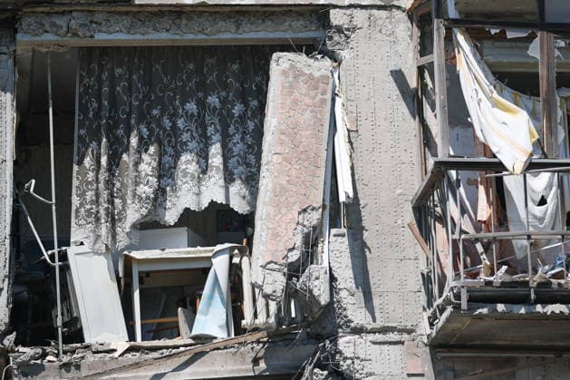 RUSSIA, GORLOVKA - JUNE 24, 2026: An apartment block destroyed in a drone attack Gorlovka Russia  - ZUMAt113 20260624_zaa_t113_161 Copyright: xDmitryxYagodkinx