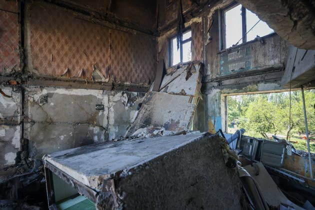 RUSSIA, GORLOVKA - JUNE 24, 2026: An apartment block destroyed in a drone attack Gorlovka Russia  - ZUMAt113 20260624_zaa_t113_162 Copyright: xDmitryxYagodkinx
