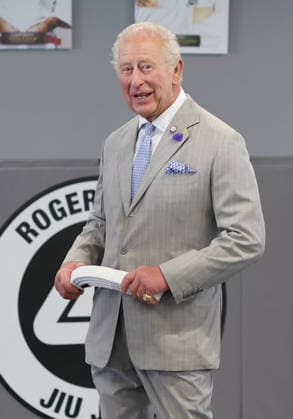 The King Hears How The Charity Reorg Uses Jiu Jitsu To Support Those Facing Physical, Mental And Social Challenges LONDON, ENGLAND - JUNE 24: King Charles III smiles as he receives a white belt during a visit to charity REORG at the Roger Gracie Brazilian Jiu Jitsu Academy on June 24, 2026 in London, England. REORG supports military personnel, veterans and emergency service workers through Brazilian Jiu Jitsu training in safe and supportive environments., Credit:Chris Jackson PA ROTA - B68 Avalon United Kingdom, England, London  Copyright: xChrisxJacksonx xPAxROTAx-xB68x xAvalonx 1112203142