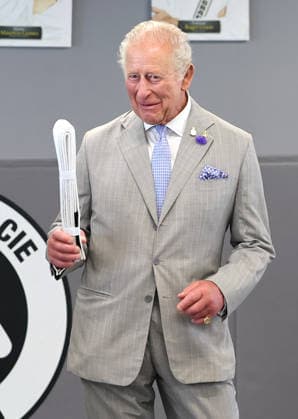 The King Hears How The Charity Reorg Uses Jiu Jitsu To Support Those Facing Physical, Mental And Social Challenges LONDON, ENGLAND - JUNE 24: King Charles III smiles as he receives a white belt during a visit to charity REORG at the Roger Gracie Brazilian Jiu Jitsu Academy on June 24, 2026 in London, England. REORG supports military personnel, veterans and emergency service workers through Brazilian Jiu Jitsu training in safe and supportive environments., Credit:Chris Jackson PA ROTA - B68 Avalon United Kingdom, England, London  Copyright: xChrisxJacksonx xPAxROTAx-xB68x xAvalonx 1112203147
