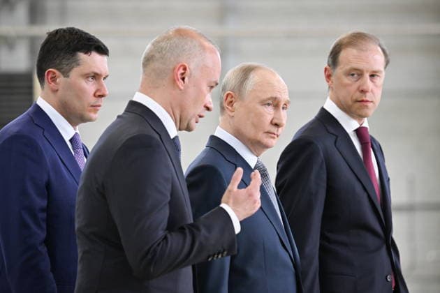 RUSSIA, ZHUKOVSKY - JUNE 24, 2026: Russia s Industry and Trade Minister Anton Alikhanov, United Aircraft Corporation (UAC) General Director Vadim Badekha, Russia s President Vladimir Putin, and Russia s First Deputy Prime Minister Denis Manturov (L-R) visit Gromov Flight Research Institute in Zhukovsky, some 40 km southeast of Moscow Zhukovsky Russia  - ZUMAt113 20260624_zaa_t113_276 Copyright: xYurixKochetkovx