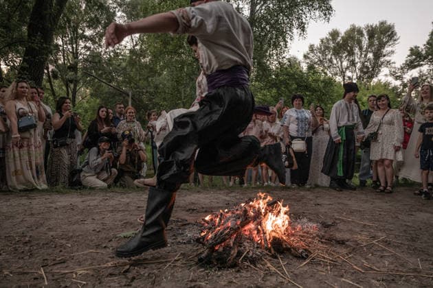 June 24, 2026: Ukrainians celebrate the traditional midsummer holiday of Ivana Kupala in Kyiv, Ukraine on June 23, 2026. - ZUMAj167 20260624_zip_j167_014 Copyright: xSvetxJacquelinex