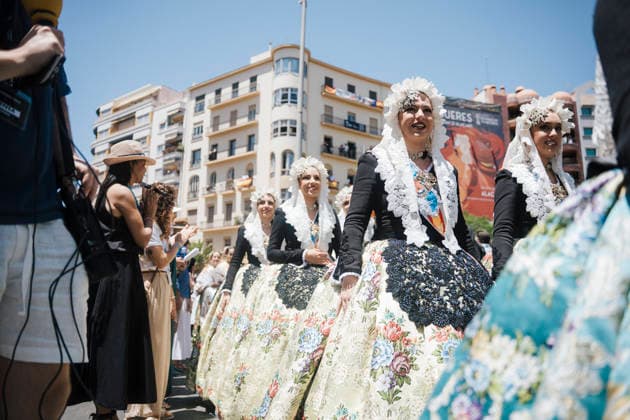 Final Session of the Mascletás Competition in Alicante Several women dressed in traditional costumes during the 7th session of the Mascletás Competition at Plaza de Luceros on June 24, 2026, in Alicante, Valencian Community, Spain. Today marks the final fireworks display, held in Plaza de los Luceros, which has once again drawn thousands of Alicante residents and visitors to the city center to feel the thrill of the fireworks, marking the highlights of the official festivities in the capital of the Costa Blanca. JUNE 24, 2026 Alicante, Valencian Community Alicante, Valencian Community, Spain  Copyright: xRobertoxPlazax 7619861