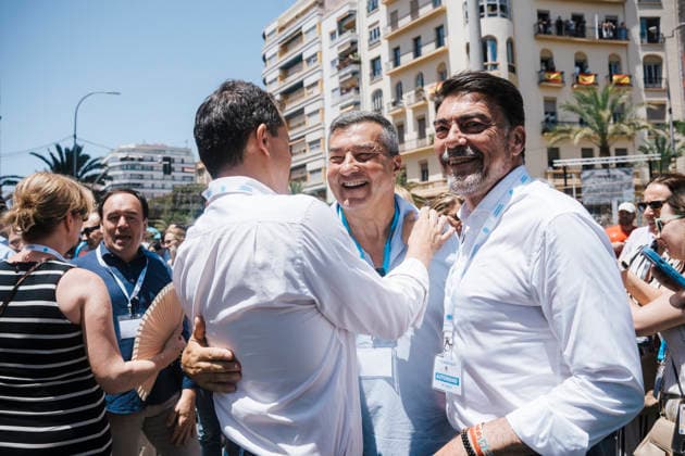 Final Session of the Mascletás Competition in Alicante The mayor of Alicante, Luis Barcala, during the 7th session of the Mascletás Competition in Plaza de Luceros on June 24, 2026, In Alicante, Valencian Community, Spain, the final fireworks display took place in Plaza de los Luceros, once again drawing thousands of Alicante residents and visitors to the city center to feel the thrill of the fireworks, marking the highlights of the official festivities in the capital of the Costa Blanca. JUNE 24, 2026 Alicante, Valencian Community Alicante, Valencian Community, Spain  Copyright: xRobertoxPlazax 7619901