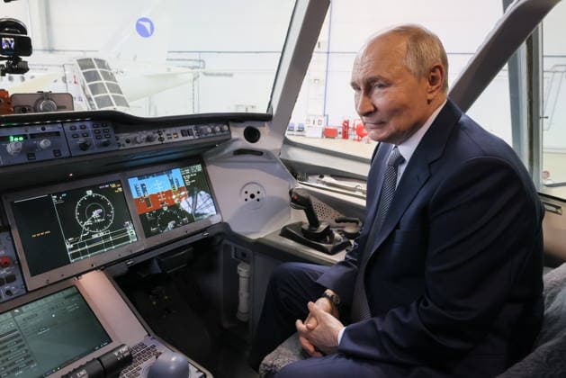 RUSSIA, ZHUKOVSKY - JUNE 24, 2026: Russia s President Vladimir Putin sits in the cockpit of a Yakovlev MC-21 airliner during a visit to Gromov Flight Research Institute in Zhukovsky, some 40 km southeast of Moscow. Mikhail Metzel Russian Presidential Press and Information Office TASS  94220376