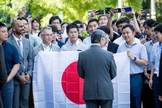Japanese Emperor Naruhito greets the public after a visit to the Interuniversity microelectronics centre (IMEC), a Flemish interuniversity research institute for microelectronics and nanotechnology located in Leuven, during the official state visit of the Japanese Emperor and Empress to Belgium on Wednesday 24 June 2026. The Emperor and Empress of Japan visit Belgium from June 20-25.  JASPERxJACOBS 179132033