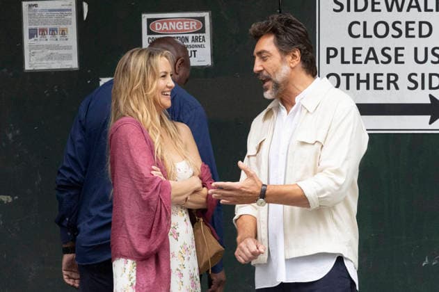 Kate Hudson und Javier Bardem bei den Dreharbeitem zum Kinofilm Hello & Paris in Downtown Manhattan. New York, 23.06.2026 *** Kate Hudson and Javier Bardem on the set of the movie *Hello Paris* in Downtown Manhattan, New York, June 23, 2026 Foto:xJ.xShorex xFuturexImagex hello_6606