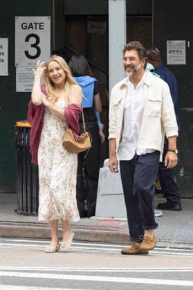 Kate Hudson und Javier Bardem bei den Dreharbeitem zum Kinofilm Hello & Paris in Downtown Manhattan. New York, 23.06.2026 *** Kate Hudson and Javier Bardem on the set of the movie *Hello Paris* in Downtown Manhattan, New York, June 23, 2026 Foto:xJ.xShorex xFuturexImagex hello_6609