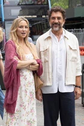 Kate Hudson und Javier Bardem bei den Dreharbeitem zum Kinofilm Hello & Paris in Downtown Manhattan. New York, 23.06.2026 *** Kate Hudson and Javier Bardem on the set of the movie *Hello Paris* in Downtown Manhattan, New York, June 23, 2026 Foto:xJ.xShorex xFuturexImagex hello_6616
