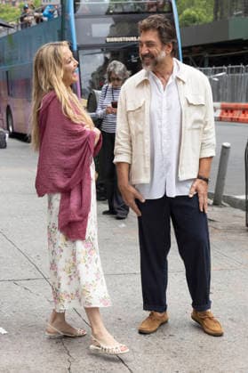 Kate Hudson und Javier Bardem bei den Dreharbeitem zum Kinofilm Hello & Paris in Downtown Manhattan. New York, 23.06.2026 *** Kate Hudson and Javier Bardem on the set of the movie *Hello Paris* in Downtown Manhattan, New York, June 23, 2026 Foto:xJ.xShorex xFuturexImagex hello_6613