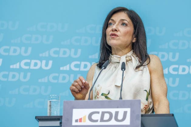 Katherina Reiche Bundesministerin fuer Wirtschaft und Energie bei einem Werkstattgespraech Industriestandort Deutschland: Klimaschutz, Wettbewerbsfaehigkeit und die neue geopolitische Lage Katherina Reiche Bundesministerin fuer Wirtschaft und Energie bei einem Werkstattgespraech Industriestandort Deutschland: Klimaschutz, Wettbewerbsfaehigkeit und die neue geopolitische Lage am 24.06.2026 im Konrad-Adenauer-Haus in Berlin. Berlin Deutschland *** Katherina Reiche, Federal Minister for Economic Affairs and Energy, at a workshop discussion titled Germany as an Industrial Hub: Climate Protection, Competitiveness, and the New Geopolitical Situation Katherina Reiche, Federal Minister for Economic Affairs and Energy, at a workshop discussion t