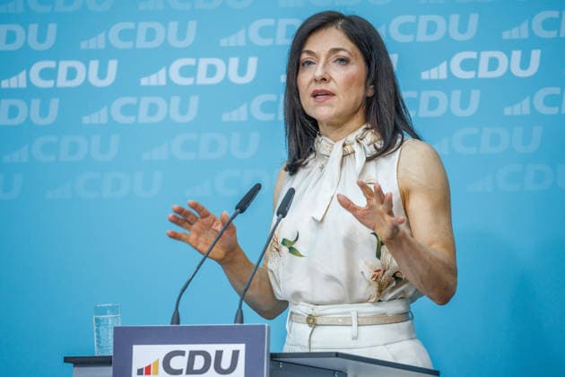 Katherina Reiche Bundesministerin fuer Wirtschaft und Energie bei einem Werkstattgespraech Industriestandort Deutschland: Klimaschutz, Wettbewerbsfaehigkeit und die neue geopolitische Lage Katherina Reiche Bundesministerin fuer Wirtschaft und Energie bei einem Werkstattgespraech Industriestandort Deutschland: Klimaschutz, Wettbewerbsfaehigkeit und die neue geopolitische Lage am 24.06.2026 im Konrad-Adenauer-Haus in Berlin. Berlin Deutschland *** Katherina Reiche, Federal Minister for Economic Affairs and Energy, at a workshop discussion titled Germany as an Industrial Hub: Climate Protection, Competitiveness, and the New Geopolitical Situation. Katherina Reiche, Federal Minister for Economic Affairs and Energy, at a workshop discussion