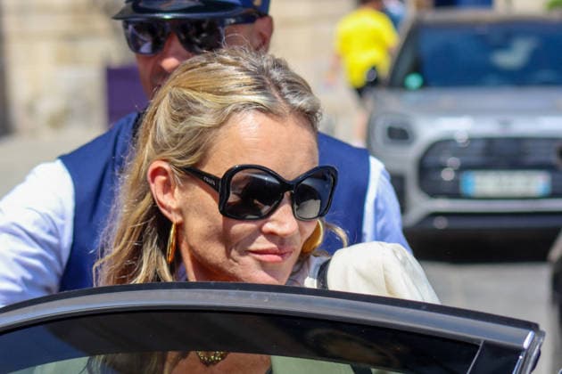 Kate Moss leaves the Ritz Paris hotel to head to the airport in Paris, France, on June 24, 2026. Enzo Hingant Bertrand Bestimage Kate Moss leaves the Ritz Paris hotel to head to the airport in Paris, France, on June 24, 2026. Paris, France  Copyright: xEnzoxHingant-Bertrandx xBestimagexEnzoxHingant-Bertrandx xBestimagex