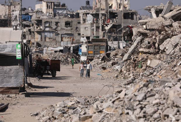 Displaced Palestinians endure hardship amid destruction in Gaza City Displaced Palestinians continue their daily lives among war-damaged buildings in the al-Zeitoun neighborhood east of Gaza City on June 24, 2026. Residents face difficult humanitarian conditions following widespread damage to infrastructure caused by the war, amid shortages of basic services and a lack of adequate shelter. Photo by Bilal Osama apaimages Gaza city Gaza Strip Palestinian Territory 240626_Gaza_BO_01(40) Copyright: xapaimagesxBilalxOsamax xapaimagesx