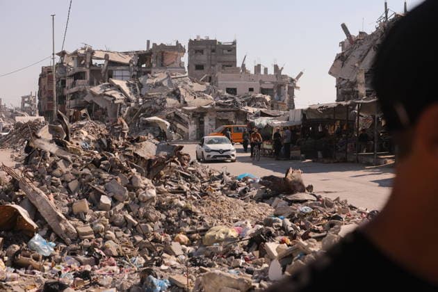 Displaced Palestinians endure hardship amid destruction in Gaza City Displaced Palestinians continue their daily lives among war-damaged buildings in the al-Zeitoun neighborhood east of Gaza City on June 24, 2026. Residents face difficult humanitarian conditions following widespread damage to infrastructure caused by the war, amid shortages of basic services and a lack of adequate shelter. Photo by Bilal Osama apaimages Gaza city Gaza Strip Palestinian Territory 240626_Gaza_BO_01(23) Copyright: xapaimagesxBilalxOsamax xapaimagesx