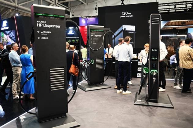 Die Intersolar Europe findet bis Donnerstag, den 25. Juni 2026 auf der Messe München statt. Sie ist die weltweit führende Fachmesse für die Solarwirtschaft und der grösste Teil von The smarter E Europe, Europas grösster Messeallianz für die Energiewirtschaft. Foto: Alpitronic ist ein führender italienischer Hersteller von Leistungselektronik und europäischer Marktführer bei DC-Schnellladestationen für die Elektromobilität. Das Unternehmen ist für seine hocherfolgreiche Produktlinie Hypercharger bekannt. *** Intersolar Europe will take place at the Munich Trade Fair Center through Thursday, June 25, 2026. It is the world’s leading trade fair for the solar industry and the largest component of The smarter E Europe, Europe’s large