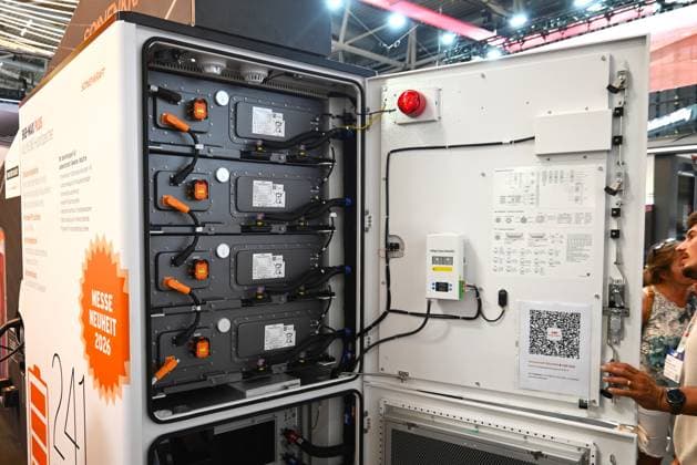 Die Intersolar Europe findet bis Donnerstag, den 25. Juni 2026 auf der Messe München statt. Sie ist die weltweit führende Fachmesse für die Solarwirtschaft und der grösste Teil von The smarter E Europe, Europas grösster Messeallianz für die Energiewirtschaft. Foto: Messestand Sonnenkraft *** Intersolar Europe will take place at Messe München through Thursday, June 25, 2026. It is the world’s leading trade fair for the solar industry and the largest component of The smarter E Europe, Europe’s largest trade fair alliance for the energy sector. Photo: Sonnenkraft booth