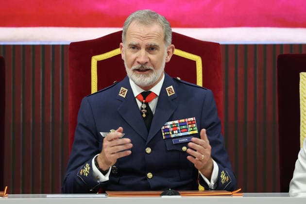 The King Presides Over the Closing Ceremony of the General Staff Course at CESEDEN King Felipe VI speaks at the closing ceremony of the 27th General Staff Course of the Higher School of the Armed Forces (ESFAS) at the headquarters of the Higher Center for National Defense Studies (CESEDEN), on June 24, 2026, in Madrid, Spain. This solemn military ceremony, presided over by the King, serves to present graduation diplomas to the national and allied officers who make up this new class of strategic military leaders. Alejandro Martínez Vé, Spain  Copyright: xAlejandroxMartinezxVÃ lezx 7620250