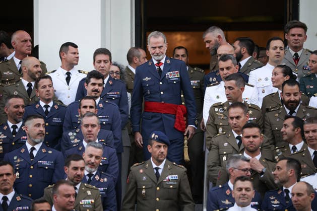 The King Presides Over the Closing Ceremony of the General Staff Course at CESEDEN King Felipe VI before the start of the closing ceremony of the 27th General Staff Course at the Higher School of the Armed Forces (ESFAS), held at the headquarters of the Higher Center for National Defense Studies (CESEDEN), on June 24, 2026, in Madrid, Spain. This solemn military ceremony, presided over by the King, serves to present graduation diplomas to the national and allied officers who make up this new class of strategic military leaders. Alejandro Martínez Vé, Spain  Copyright: xAlejandroxMartinezxVÃ lezx 7620257