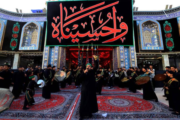 Muharram month events in Iraq KARBALA, IRAQ - JUNE 24: Shiite Muslims gather between the shrines of Imam Hussein and Abbas during a mourning ceremony held as part of Muharram commemorations, honoring Imam Hussein and his 72 companions who were martyred in Karbala, despite temperatures exceeding 48 degrees Celsius, on June 24, 2026, in Karbala, Iraq. Murtadha Al-Sudani Anadolu Karbala Iraq. Editorial use only. Please get in touch for any other usage.  Copyright: x2026xAnadoluxMurtadhaxAl-Sudanix