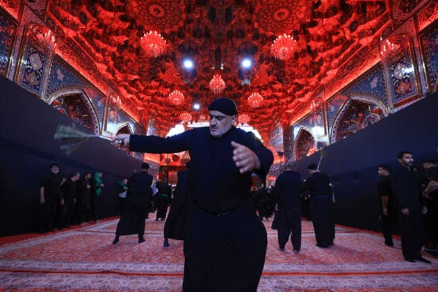 Muharram month events in Iraq KARBALA, IRAQ - JUNE 24: Shiite Muslims gather between the shrines of Imam Hussein and Abbas during a mourning ceremony held as part of Muharram commemorations, honoring Imam Hussein and his 72 companions who were martyred in Karbala, despite temperatures exceeding 48 degrees Celsius, on June 24, 2026, in Karbala, Iraq. Murtadha Al-Sudani Anadolu Karbala Iraq. Editorial use only. Please get in touch for any other usage.  Copyright: x2026xAnadoluxMurtadhaxAl-Sudanix