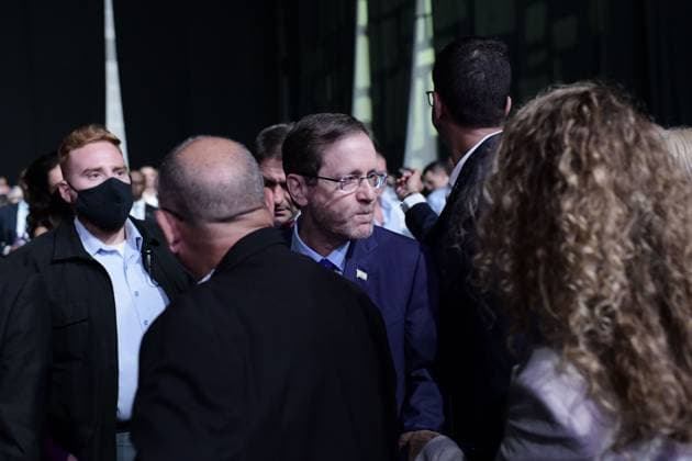 Netanyahu Addresses Annual Local Government Conference TEL AVIV, ISRAEL JUNE 24, 2026: Isaac Herzog during the annual Local Government Conference in Tel Aviv. The event was attended by senior Israeli government ministers, local authority leaders, and public officials to discuss national and municipal issues. Tel-Aviv Israel Copyright: x xTomerxNeubergx xJNAxPressx