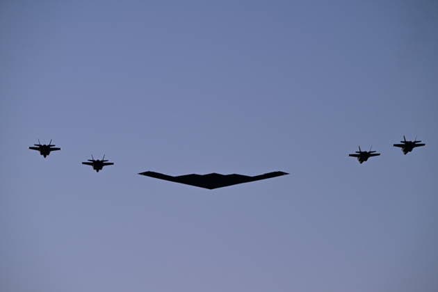 Great American State Fair Kickoff Celebration On National Mall In Washington DC WASHINGTON DC, UNITED STATES - JUNE 24: A military flyover takes place prior to United States President Donald J. Trump’s speech at the Great American State Fair Kickoff Celebration in Washington, DC, United States on June 24, 2026. Kyle Mazza Anadolu Washington DC United States. Editorial use only. Please get in touch for any other usage.  Copyright: x2026xAnadoluxKylexMazzax
