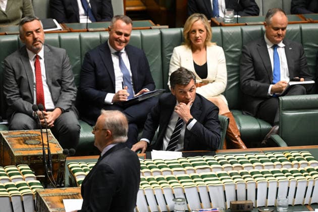 QUESTION TIME, Australian Opposition leader Angus Taylor reacts as he listens to Australian Prime Minister Anthony Albanese during Question Time in the House of Representatives at Parliament House in Canberra, Thursday, June 25, 2026. ( NO ARCHIVING CANBERRA AUSTRALIAN CAPITAL TERRITORY AUSTRALIA  Copyright: xLUKASxCOCHx 20260625175453956357