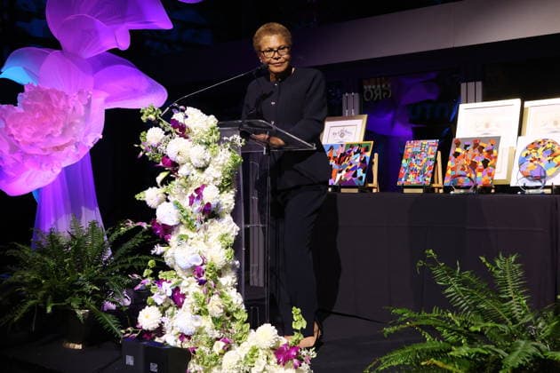 Los Angeles Ca June 24: Mayor Karen Bass at the 2026 LAUL Awards on June 24, 2026 Credit: USA - ZUMAa123 20260624_zaa_a123_014 Copyright: xAdMediax