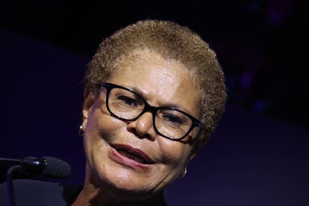 Los Angeles Ca June 24: Mayor Karen Bass at the 2026 LAUL Awards on June 24, 2026 Credit: USA - ZUMAa123 20260624_zaa_a123_022 Copyright: xAdMediax