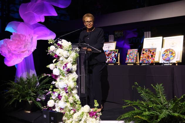 Los Angeles Ca June 24: Mayor Karen Bass at the 2026 LAUL Awards on June 24, 2026 Credit: USA - ZUMAa123 20260624_zaa_a123_028 Copyright: xAdMediax