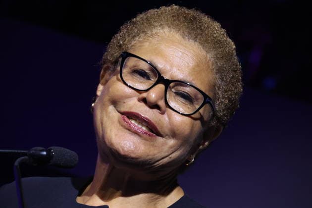 Los Angeles Ca June 24: Mayor Karen Bass at the 2026 LAUL Awards on June 24, 2026 Credit: USA - ZUMAa123 20260624_zaa_a123_031 Copyright: xAdMediax